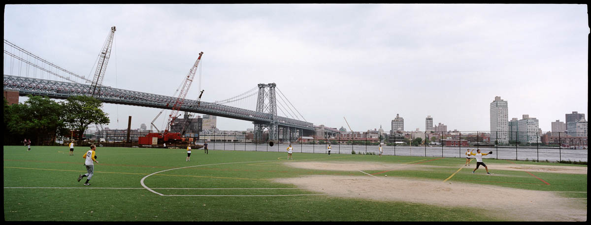 new york, East River side park, Williamsburg Bridge, le 28/07/11
