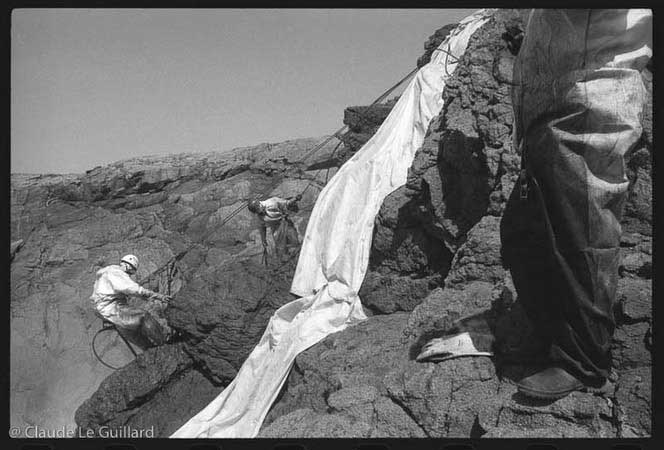marée noire de l'Erika, operations de dépollution, Houat, 12/05/2001