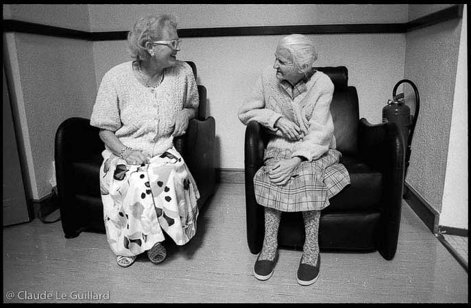 grand mère en maison de retraite