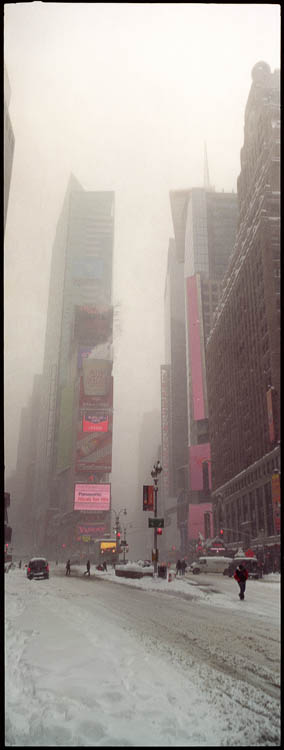panorama de new york, times square sous la neige